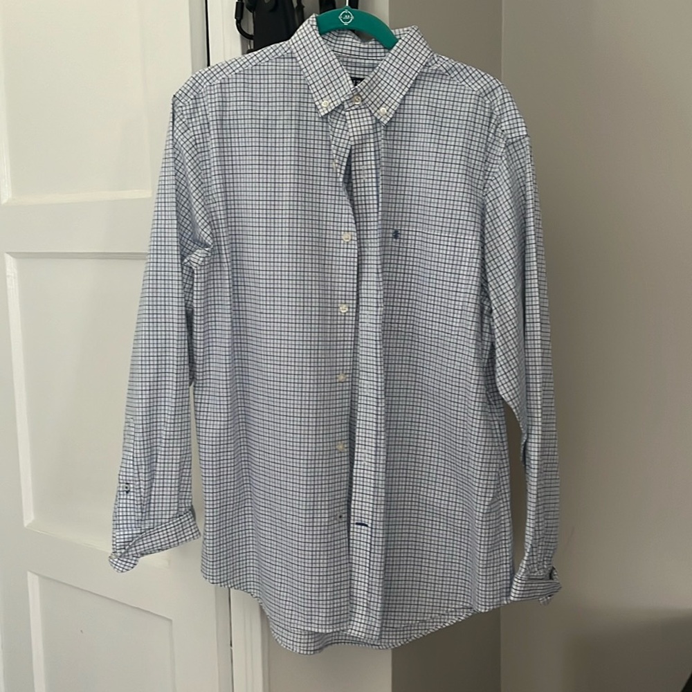 Izod Mens Button Up Size Medium